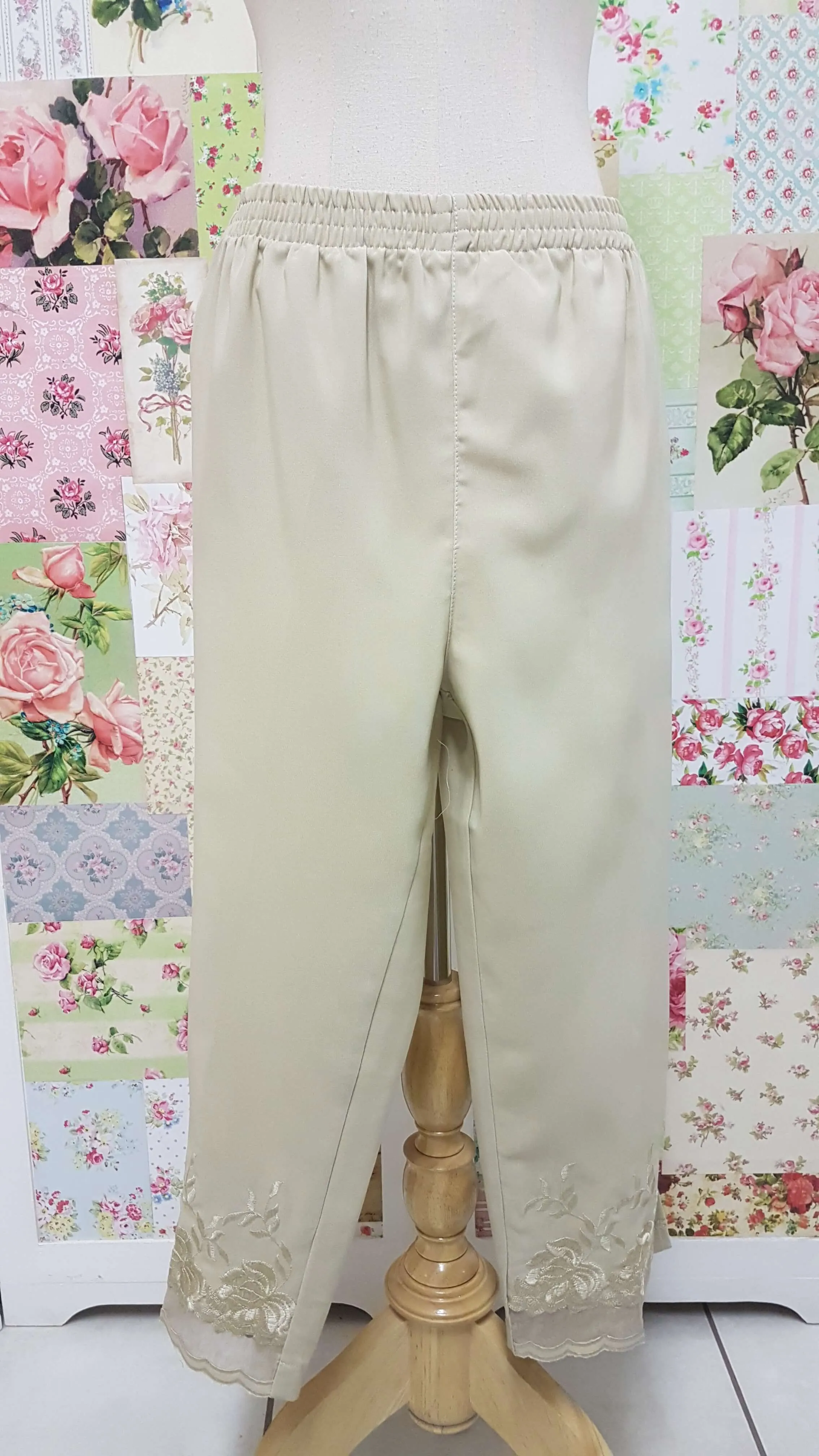 3/4 Stone Pants BK0371