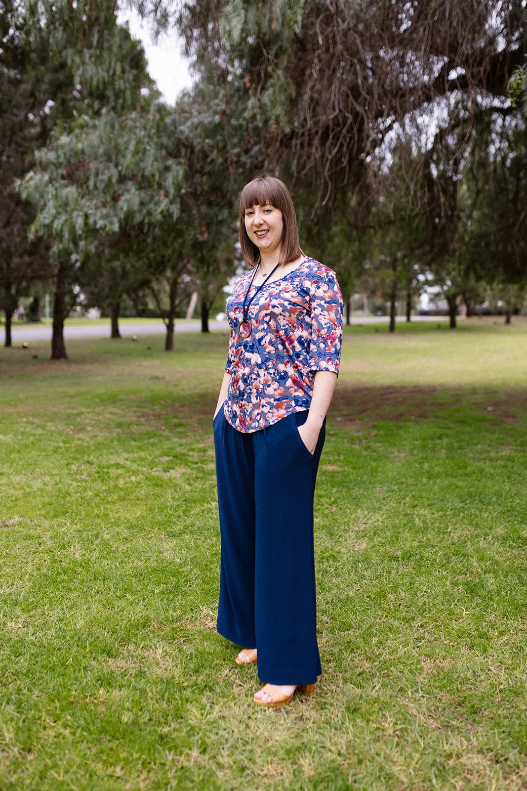 AQUILA Wide Leg Pant in Navy Allure