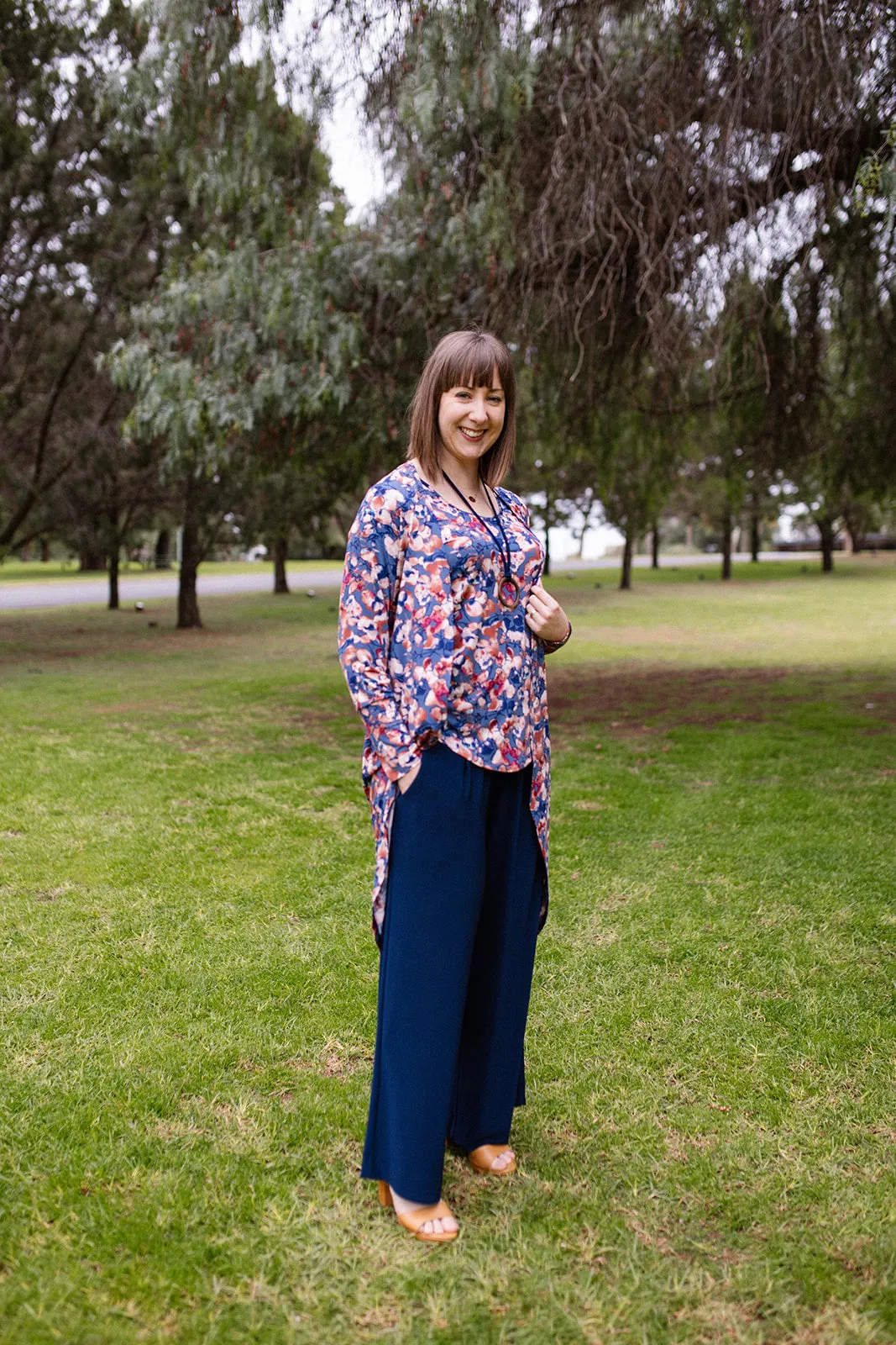 AQUILA Wide Leg Pant in Navy Allure